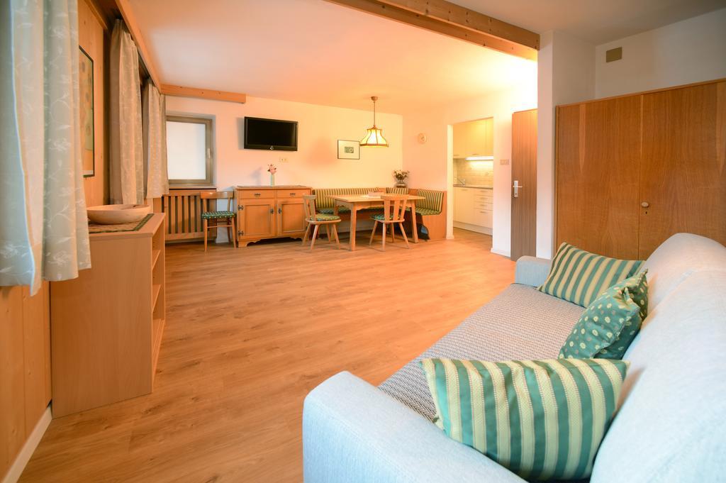Apartments Villa Rosa Selva di Val Gardena Phòng bức ảnh